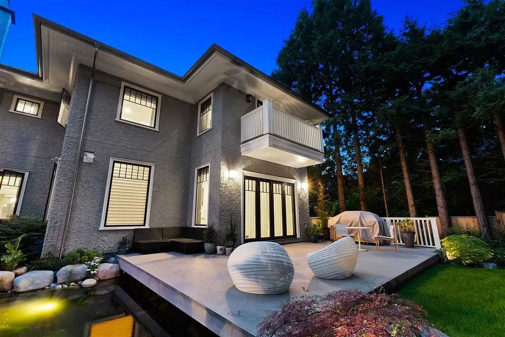 The Tastefully Designed House in Vancouver is designed by award-winning Loy Leyland now available for sale. This home located at 1837 W 19th Ave, Vancouver, BC V6J 2P1, Canada