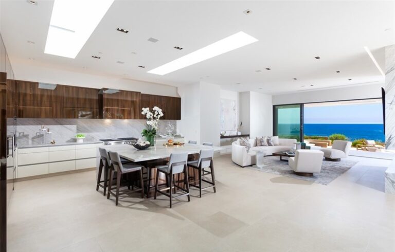 The Finest Mansion in Laguna Beach boasts Unparalleled Coastal Elegance ...