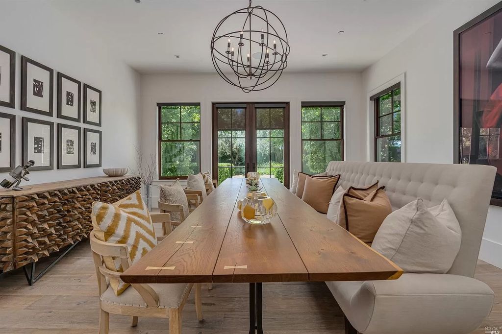 The Home in Napa is a quintessential estate located on a quiet country lane in Yountville and surrounded by vineyards now available for sale. This home located at 1124 State Ln, Yountville, California