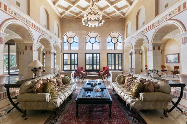 Impressive Las Vegas Mansion with Highest Level of Detail and Quality