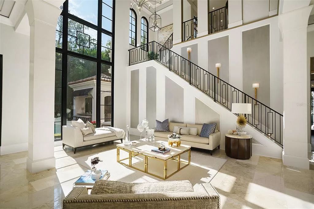 This-16385000-Orlando-Villa-comes-with-Exceptional-Luxury-and-Thoughtful-Design-10