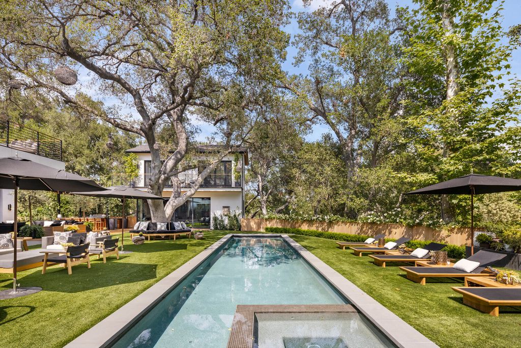 The Los Angeles Contemporary Mansion positioned within the secluded enclave of Royal Oaks in the exclusive Encino neighborhood now available for sale. This home located at 3904 Valley Meadow Rd, Encino, California