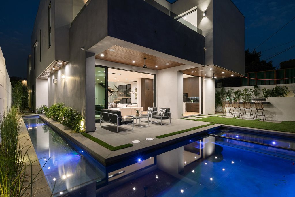 The Los Angeles Home is exquisite new construction modern gem offers sweeping open floorplan with a grand entrance now available for sale. This home located at 729 N Kilkea Dr, Los Angeles, California