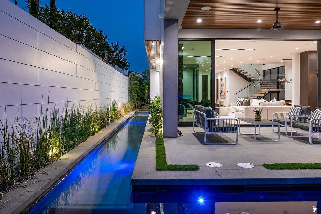 This-4995000-Los-Angeles-Home-is-the-Crown-Jewel-of-Beverly-Grove-7