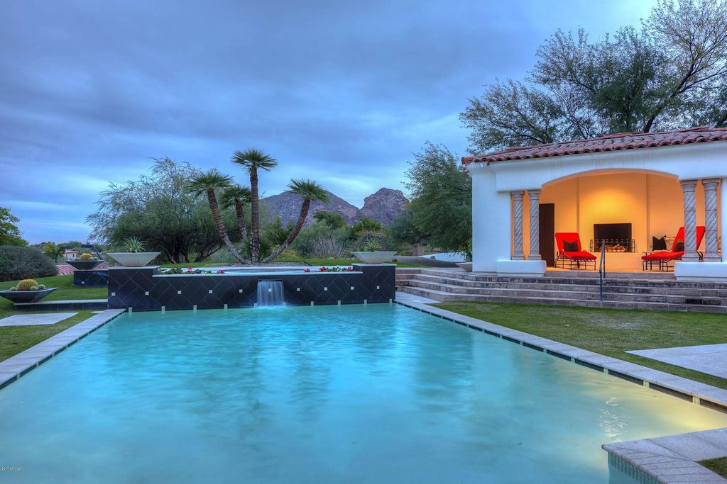 This $5,500,000 dramatic estate in Arizona remodeled by architect Jack Black