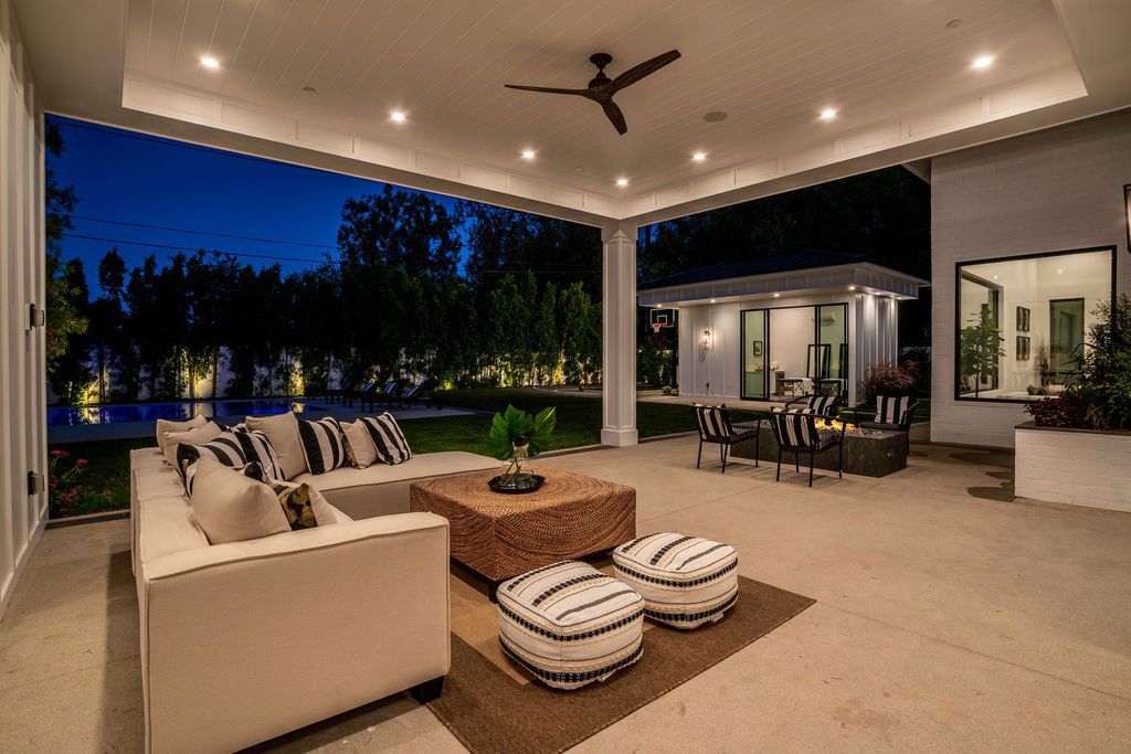 The Smart Home in Encino is a Captivating newly constructed Masterpiece in the highly sought-after Amestoy Estates neighborhood now available for sale. This home located at 5412 Aldea Ave, Encino, California
