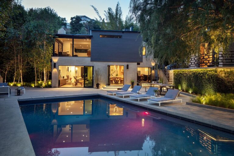 $5,995,000 Breathtaking Modern Home in Los Angeles has Private Setting