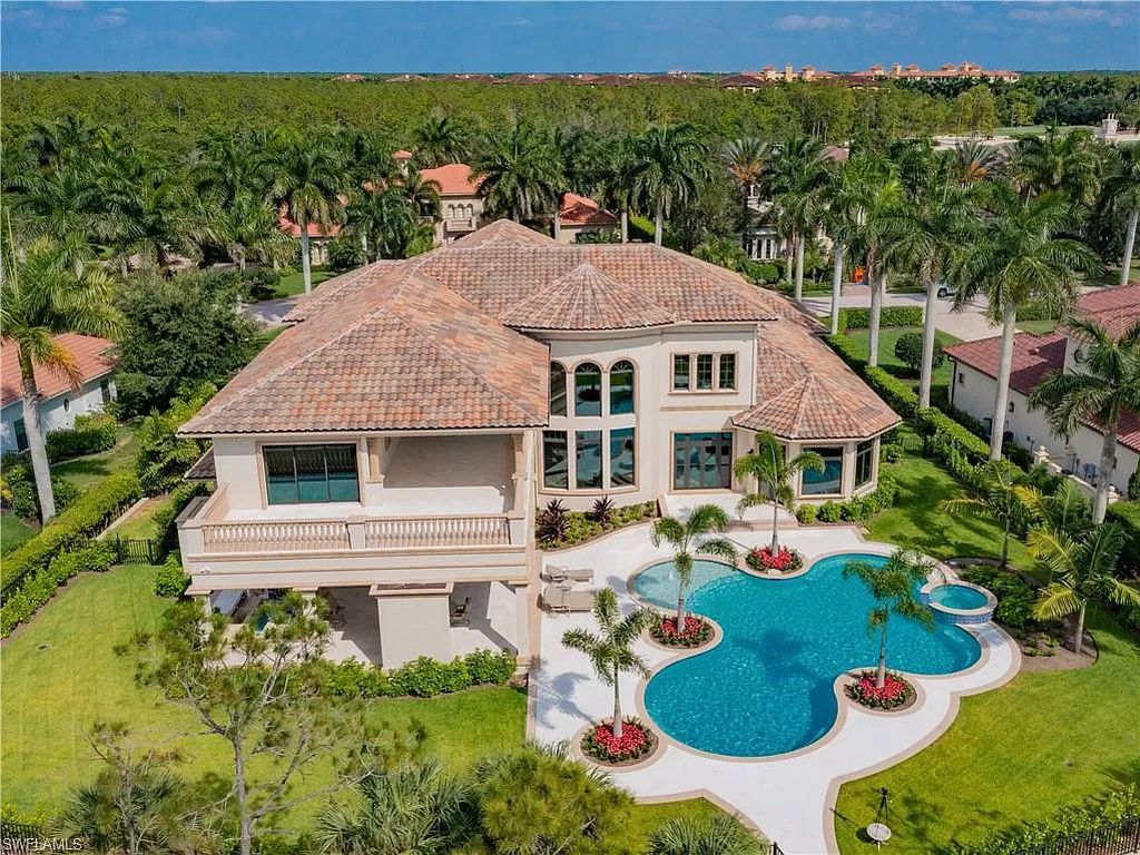 This-6100000-Newly-Built-Home-in-Naples-exudes-Unrivaled-Quality-and-Character-1