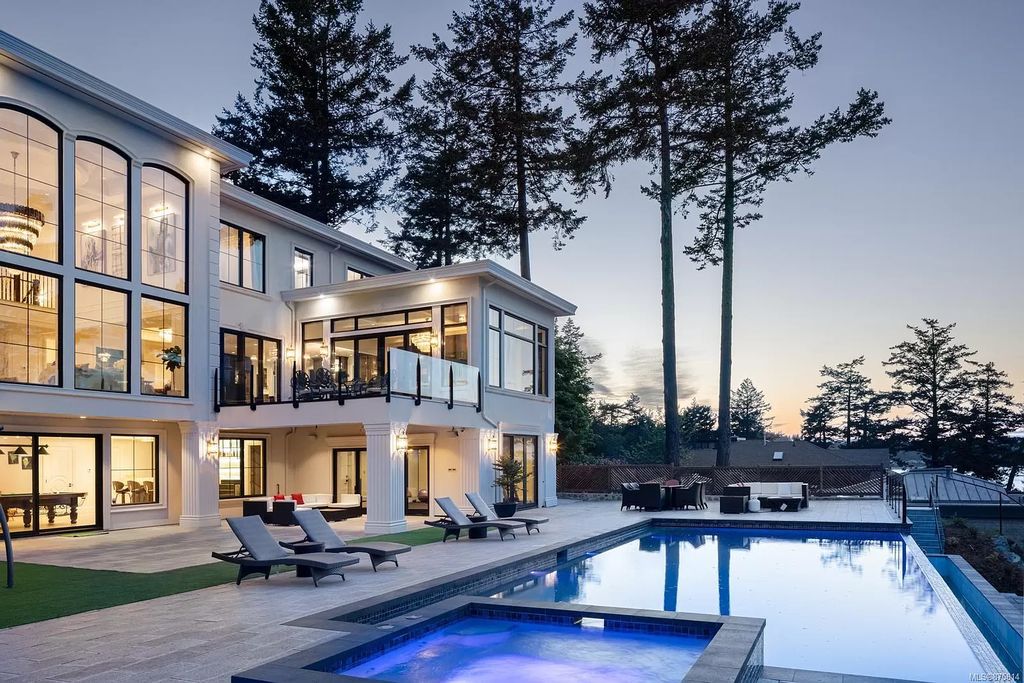 The Waterfront Estate in Saanich offers a sophisticated design now available for sale. This home located at 4823 Major Rd, Saanich, BC V8Y 2L8, Canada