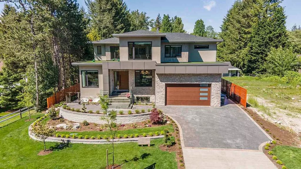 The Timeless Sophistication Home in Surrey is an extravagant home now available for sale. This home located at 14317 31a Ave, Surrey, BC V4P 1R2, Canada
