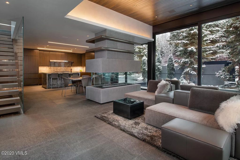 Unique Luxury Colorado estate with distinctive living rom seeks for $18,900,000