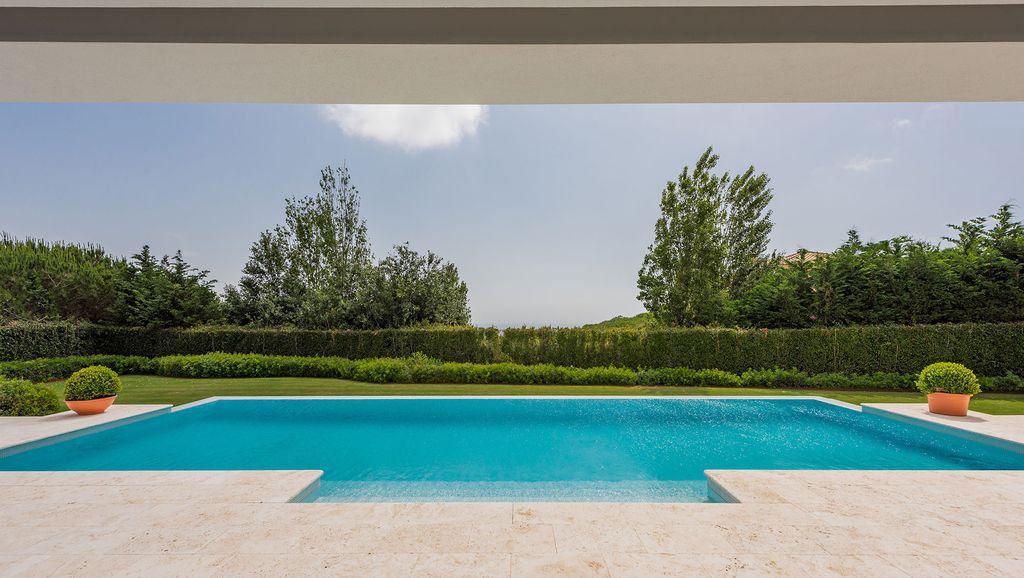 Villa-Grazalema-Harmony-of-Aesthetic-Classic-Element-by-Ark-architects-10