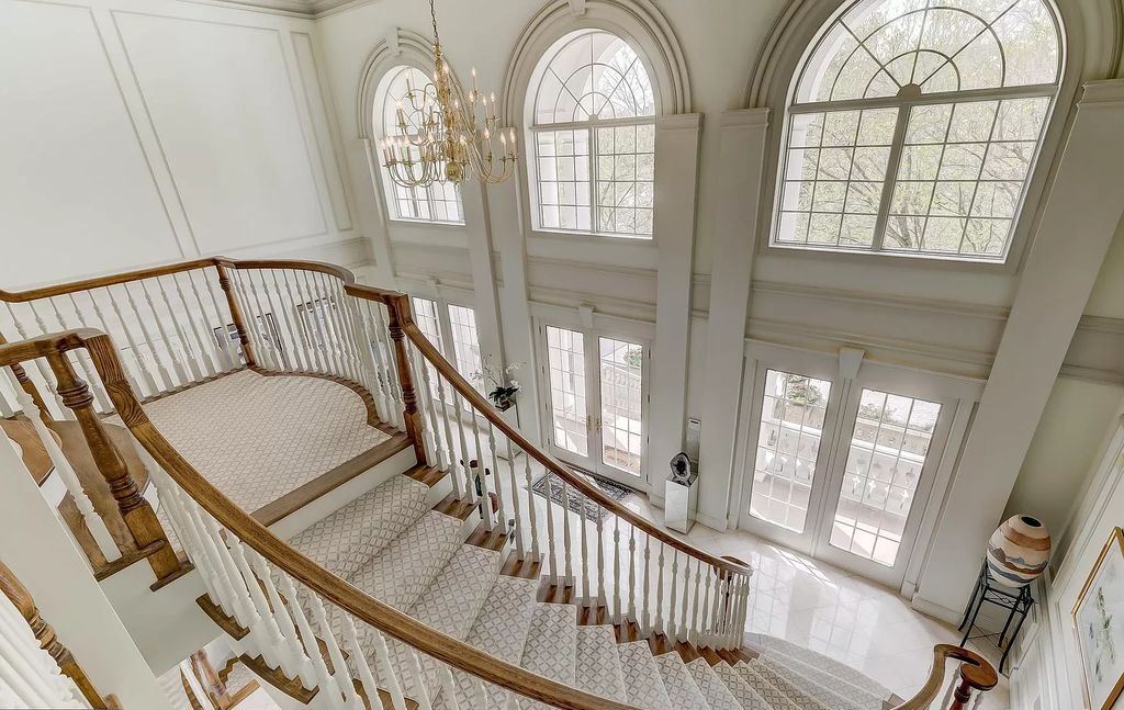 Breathtaking Modern Residence in Traditional Elegance in Maryland Hits Market for $3,288,000