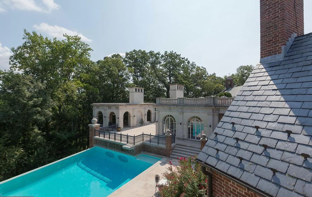 Looks like Fairy-tail Castle, Gorgeous Maryland Home for Sale for $24,900,000