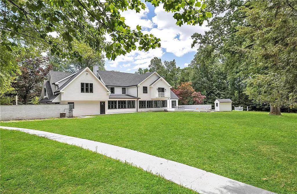 Secluded Farmhouse Enjoys Unrivaled Serene Nature and Magnificent Living Hits Connecticut Market for $3,550,000