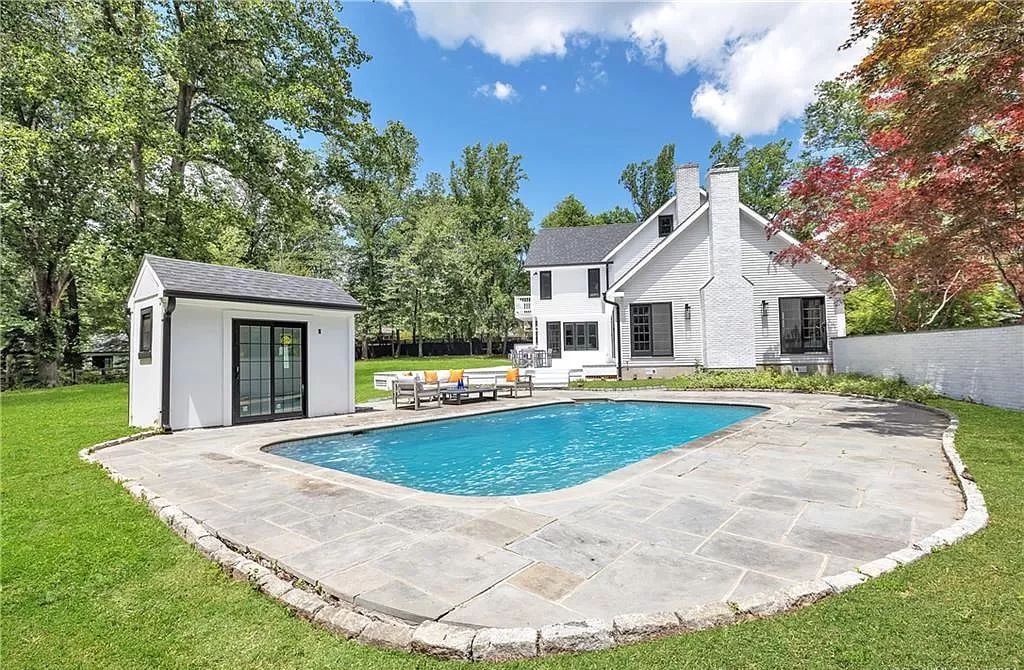 Secluded Farmhouse Enjoys Unrivaled Serene Nature and Magnificent Living Hits Connecticut Market for $3,550,000