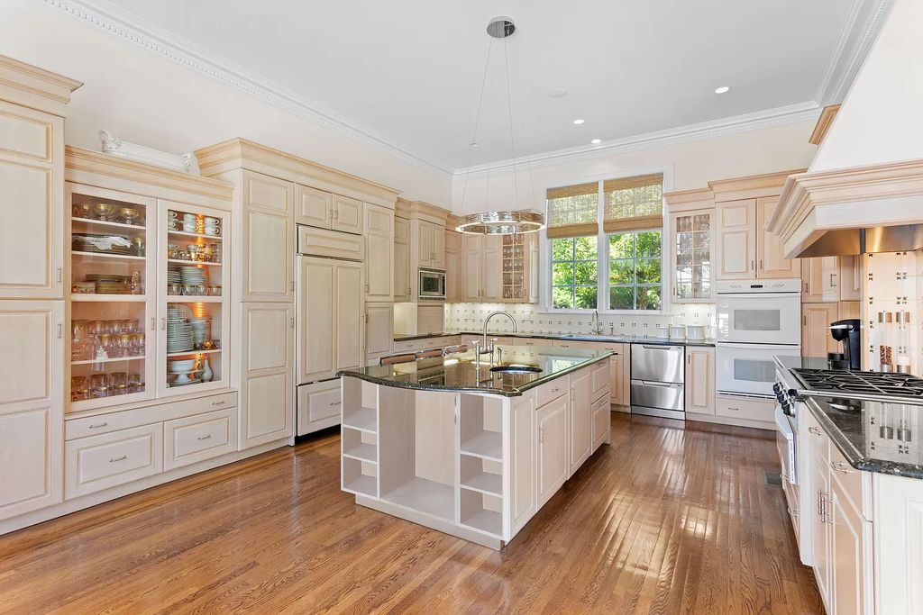 Elegance Southampton home in New York offering French Country lifestyle sells for $9,950,000