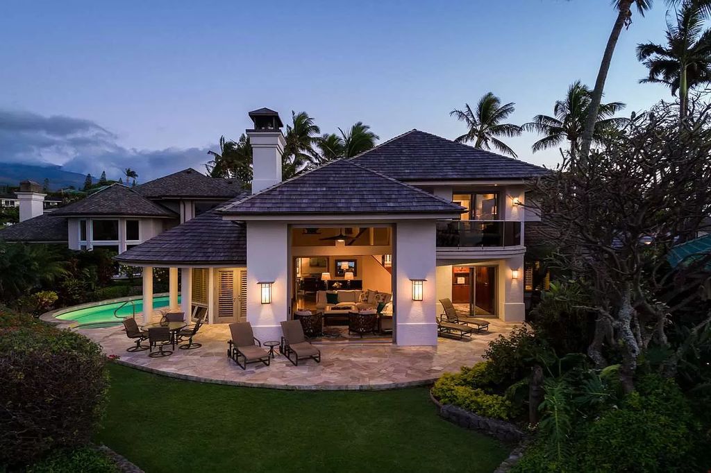 Beautiful Hawaii Oceanfront Palace Possesses Perfect Allure Listed for $7,450,000