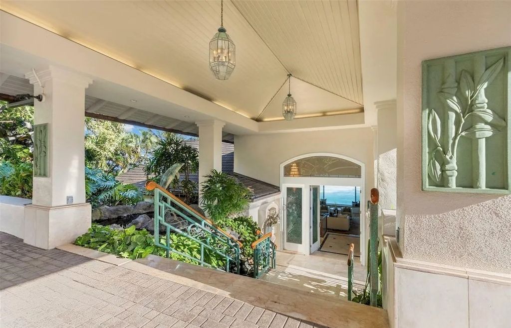 Featuring Romantic Views of the Blue Pacific Ocean, this Extraordinary Hawaii Beach House Offered at $17,975,000