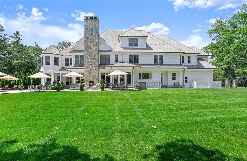 Cutting-edge Connecticut Property in Walking Distance to Hunt Club Available for $5,250,000