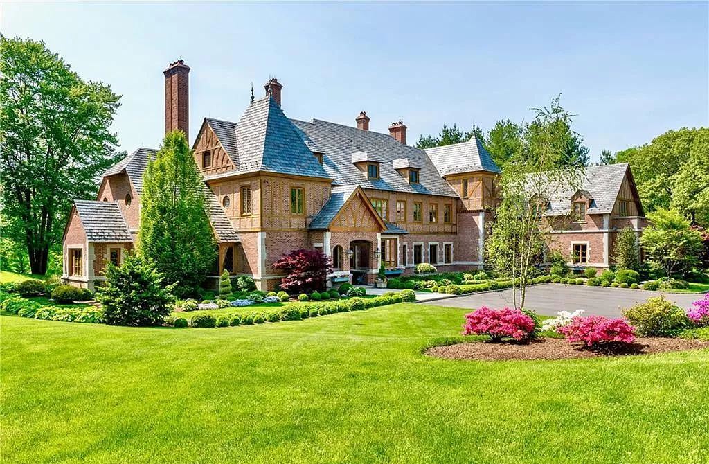 Brick and Oak Timbered, Connecticut Unsurpassed Masterwork Hits Market for $10,600,000