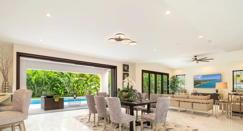 Beautifully Furnished, this Splendorous Home in Hawaii on Sale for $5,750,000