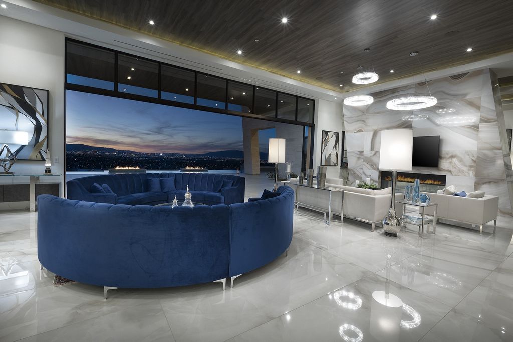 An awe-inspiring modern  home in Nevada is designed by Architect Richard Luke selling for $10,500,000