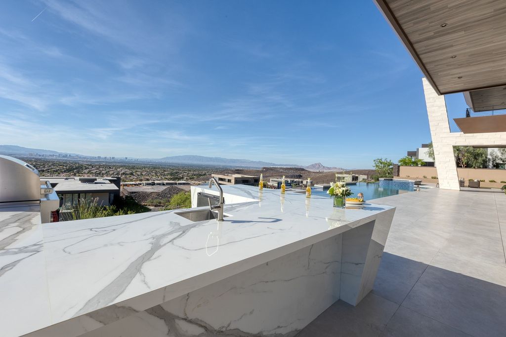 An awe-inspiring modern  home in Nevada is designed by Architect Richard Luke selling for $10,500,000