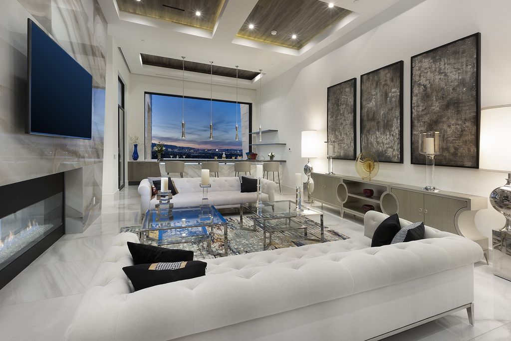 An awe-inspiring modern  home in Nevada is designed by Architect Richard Luke selling for $10,500,000