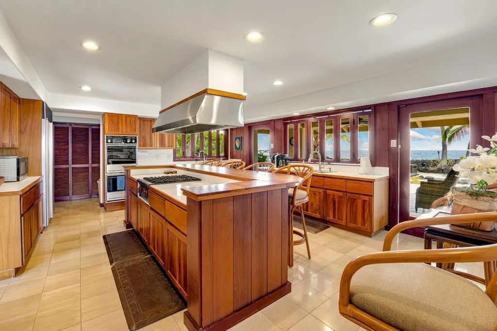 Jewel of Kailua Kona Town, Hawaii Hits Market for $4,950,000