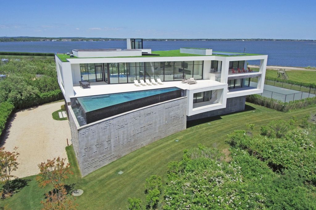 Brilliant waterfront home in New York by Barnes Coy architects sells for $33,950,000