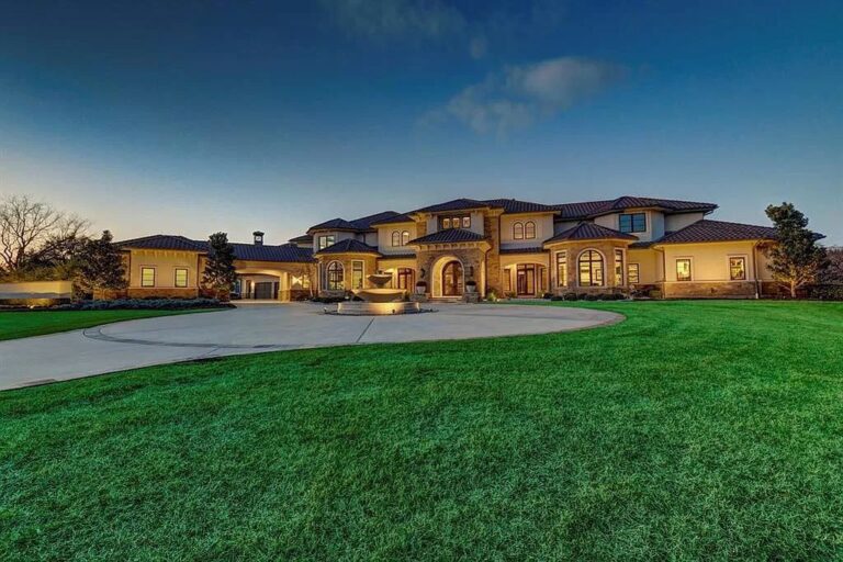 A Mega Mansion in Texas with over 24,000 SF living for Sale at $9,999,999