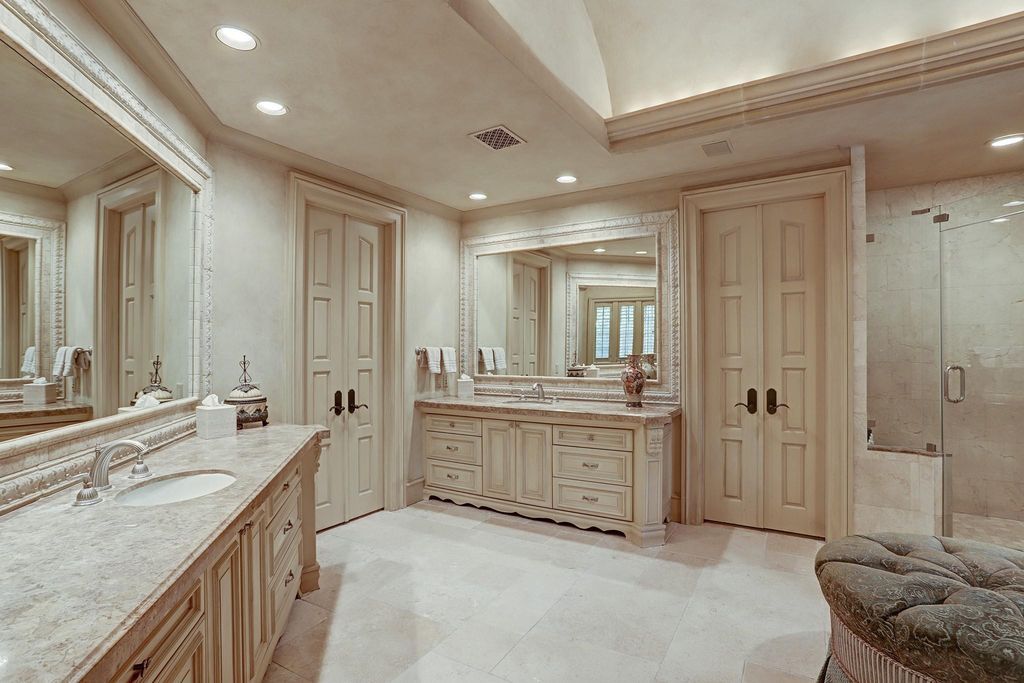 A-Majestic-English-Mansion-in-Houston-comes-to-Market-at-7900000-22