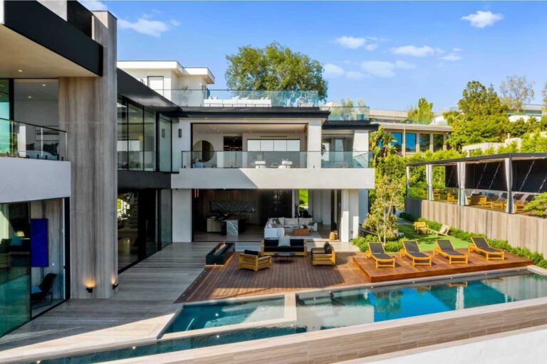 A Newly Completed Hillside Mansion in Beverly Hills asks for $25,950,000