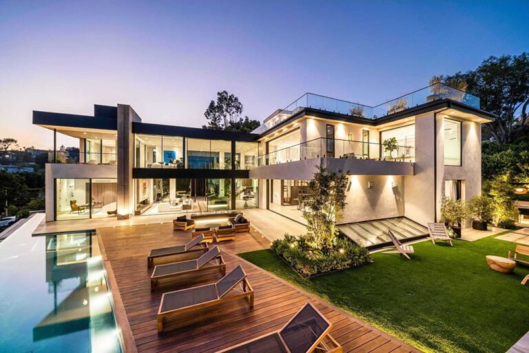 State-of-the-Art Architectural Masterpiece in Beverly Hills with Jetliner Views