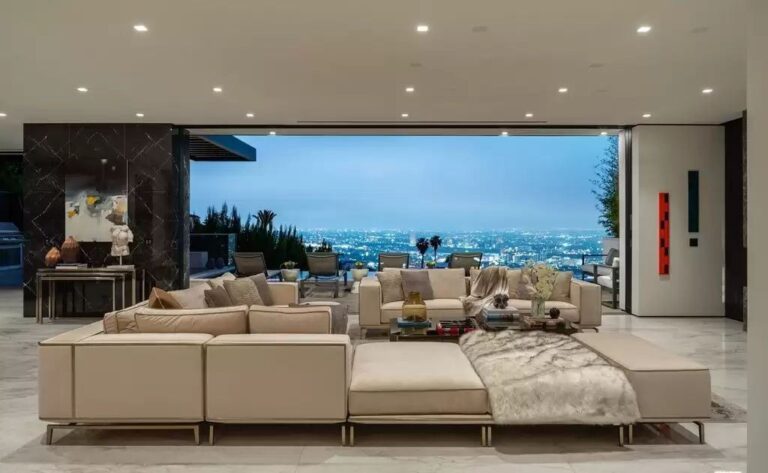 Modern Luxury Home in Hollywood Hills comes to Market for $18,900,000