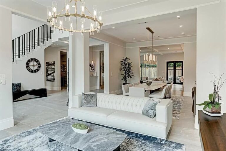 A Spectacular 5 bed Luxury House in Houston on Market for $3,950,000