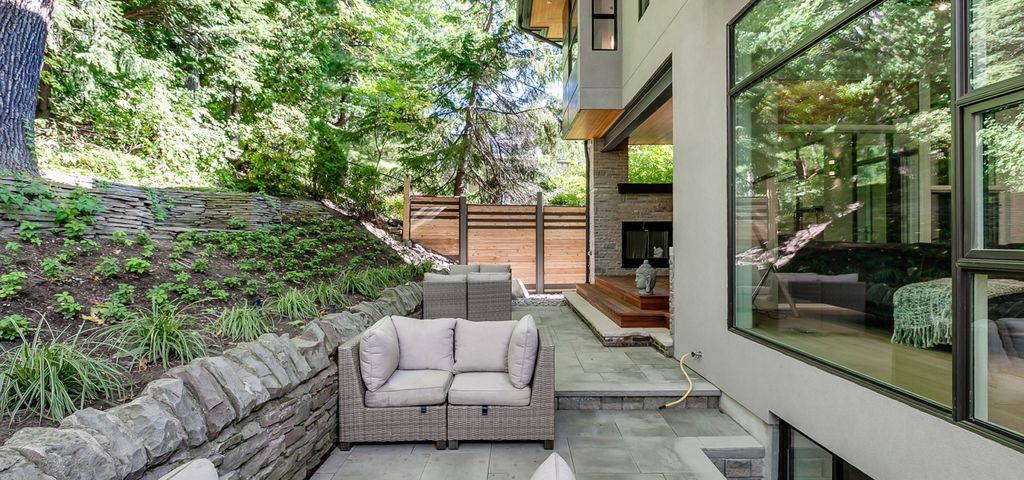 Bloor West Living House, a Harmonious Design by David Small Designs