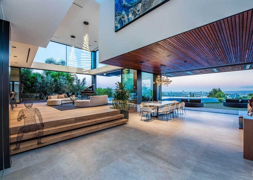 The Sunset Strip Contemporary Home is brand new warm residence offers the amenities and experience of a luxury resort now available for sale. This home located at 1250 Hilldale Ave, Los Angeles, California