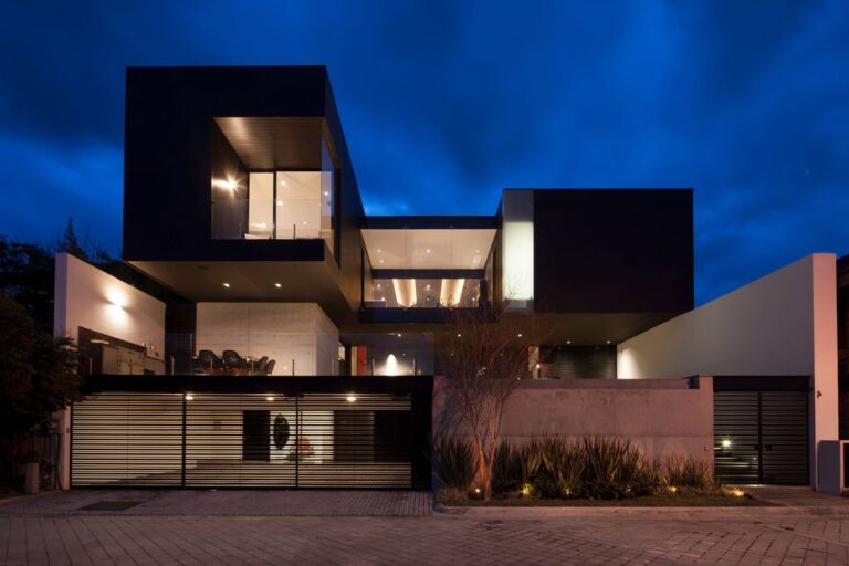 CH House, Luxury & Sophisticated Architecture Design by GLR Arquitectos