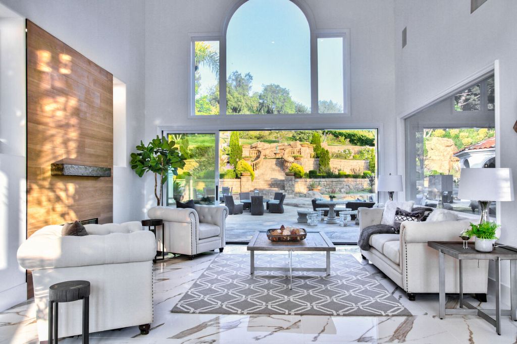The Home in San Juan Capistrano is a luxurious gate-guarded estate where Modern European style meets contemporary design now available for sale. This home located at 28572 Paseo Zorro, San Juan Capistrano, California