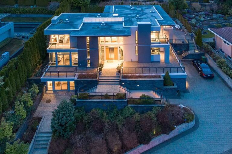 Contemporary Dream Home in West Vancouver Overlooking Magnificent Mountain Views Sells for C$4,268,000