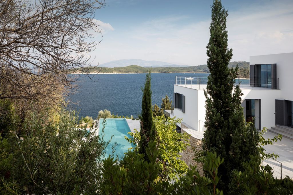 Corfu vacation house, ideal for summer holiday by Pitsou Kedem Architects