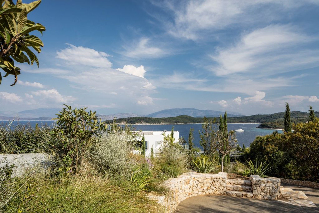 Corfu vacation house, ideal for summer holiday by Pitsou Kedem Architects