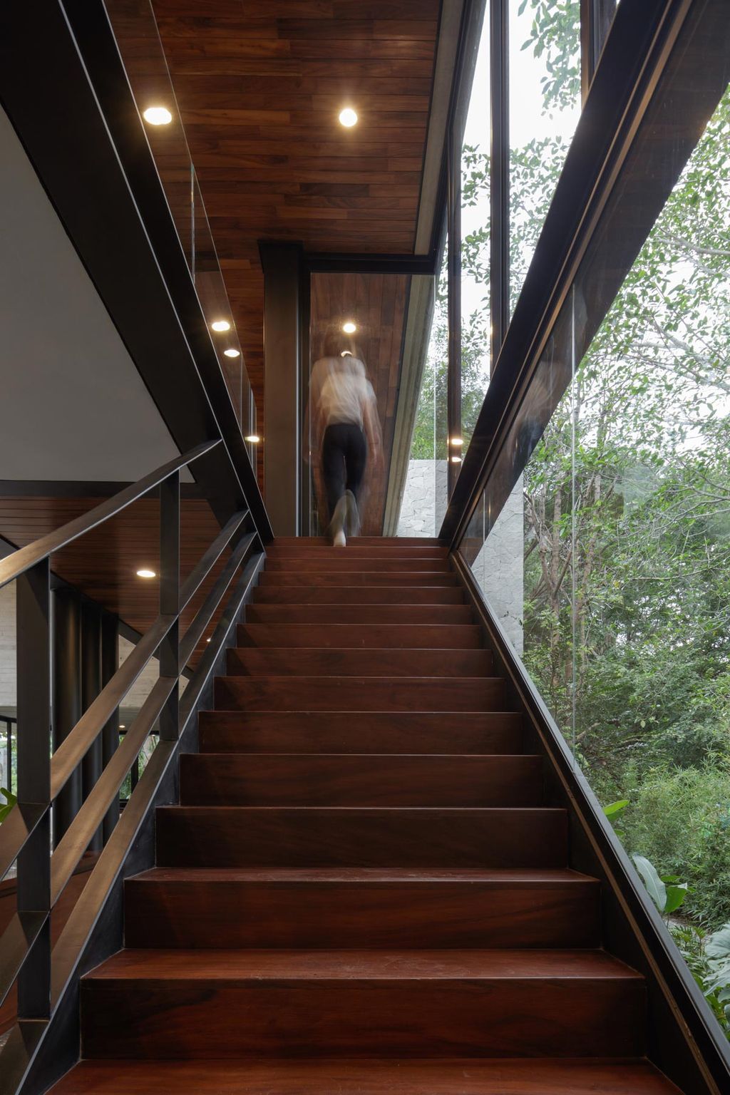 Entreparotas-House-in-Relationship-with-Nature-by-Di-Frenna-Arquitectos-12