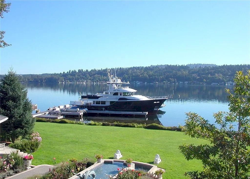 The Waterfront Estate in Washington offers meticulous craftsmanship & unmatched quality now available for sale. This home is located at 5330 Butterworth Rd, Mercer Island, Washington