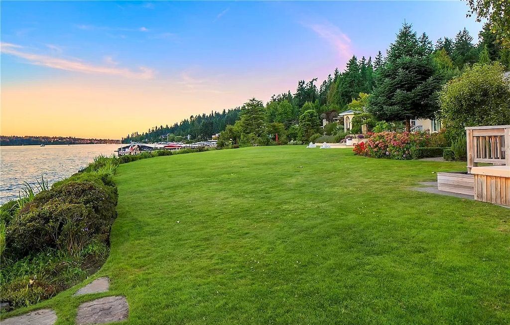 The Waterfront Estate in Washington offers meticulous craftsmanship & unmatched quality now available for sale. This home is located at 5330 Butterworth Rd, Mercer Island, Washington