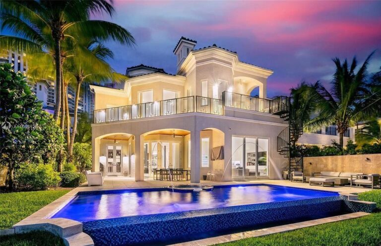 Fully Updated Florida Home offers Timeless luxury in Island Estates aims for $9,950,000