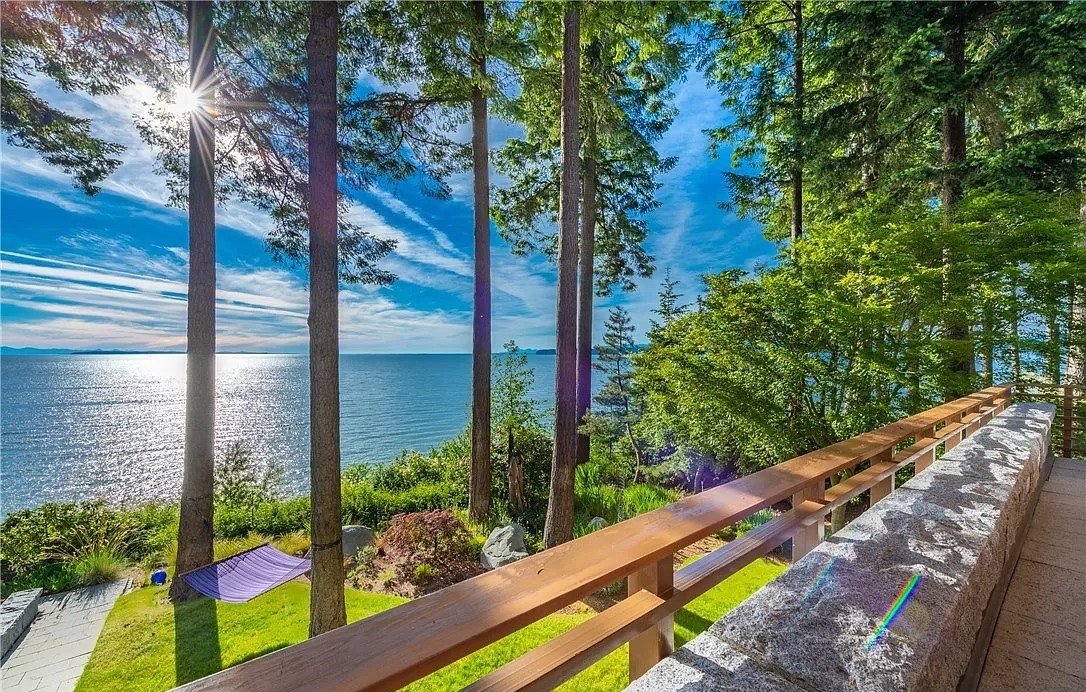 Glistening-Waterfront-Home-in-Washington-Focused-around-Zen-Serenity-Sells-for-3680000-2