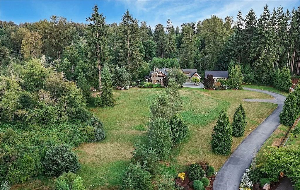 The House in Washington is an amazing home now available for sale. This home is located at 710 250th Ln NE, Sammamish, Washington